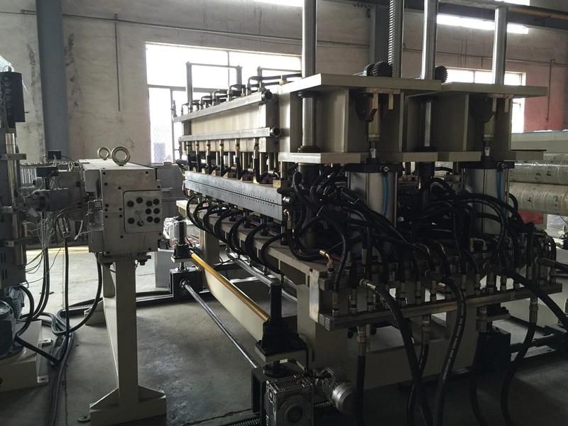 New Design PP/PC Hollow Sheet Making Machine