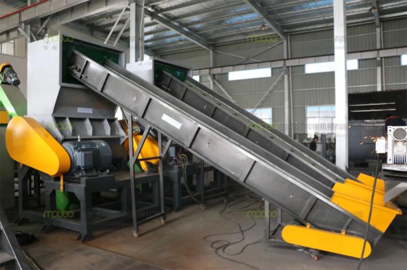 Plastic bottle manufacturing crushing machine