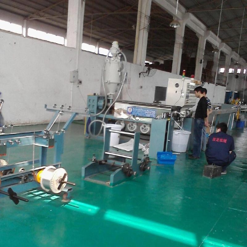 Plastic PVC Pipe Cable Tube Extruding/Extruder/Extrusion Making Machine