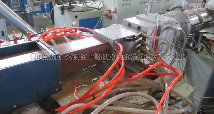 Outdoor WPC PE Decking Wall Panel Manufacture Machine Production Line