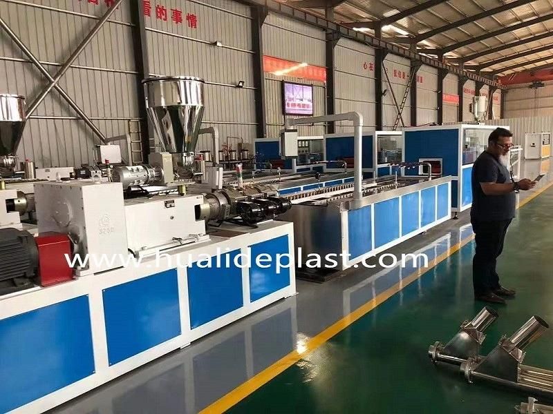 Manufacturer Retail PE Decking Profile Production Line