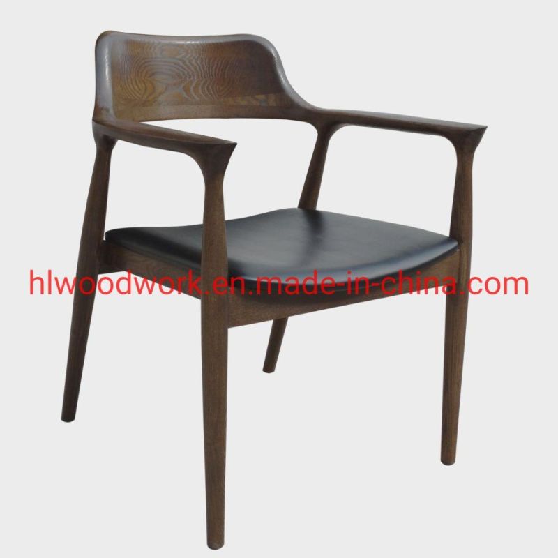 High Quality Hot Selling Modern Design Furniture Dining Chair Oak Wood Walnut Color Black PU Cushion Wooden Chair Home Furniture Arm Chair Dining Chair