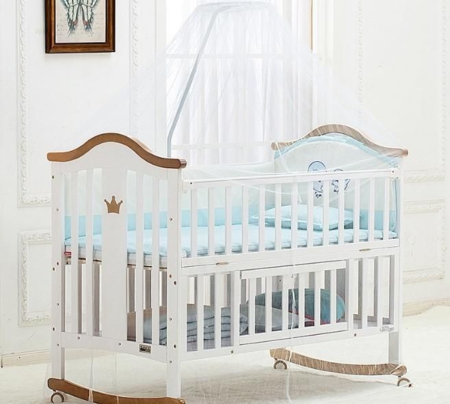 High Quality Multifunctional Baby Goods Wooden Baby Furniture Crib 2022