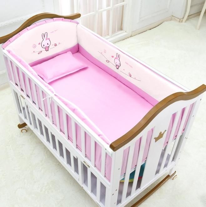 High Quality Multifunctional Baby Goods Wooden Baby Furniture Crib 2022