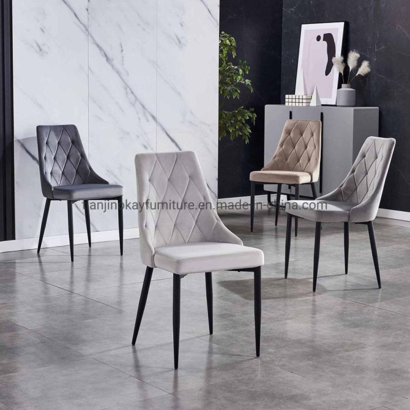 China Factory Wholesale New Design Modern Home Furniture Living Room European Metal Legs Dining Chair with White Velvet Fabric