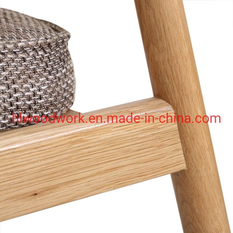 Wholesale Modern Design Hot Selling Dining Chair Rubber Wood Natural Color Fabric Cushion Brown Wooden Chair Furniture Leisure Furniture Dining Chair