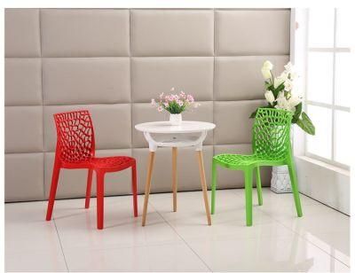 Italian Nordic Chair Restaurant Bistro Chair Dining Room Furniture PP Plastic Stacking Chair