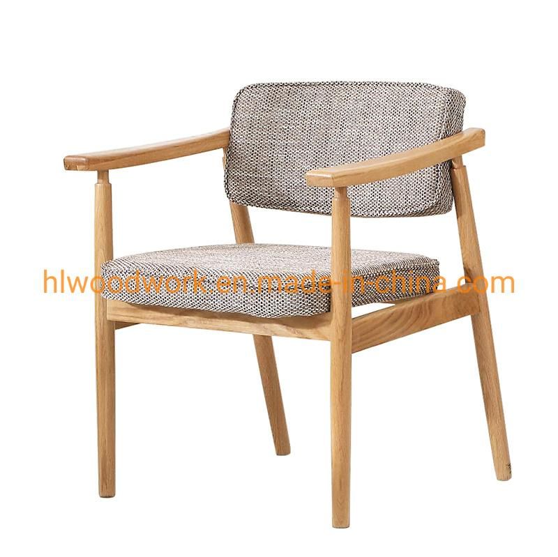 Wholesale Modern Design Hot Selling Dining Chair Rubber Wood Natural Color Fabric Cushion Brown Wooden Chair Furniture Leisure Armchair Dining Chair