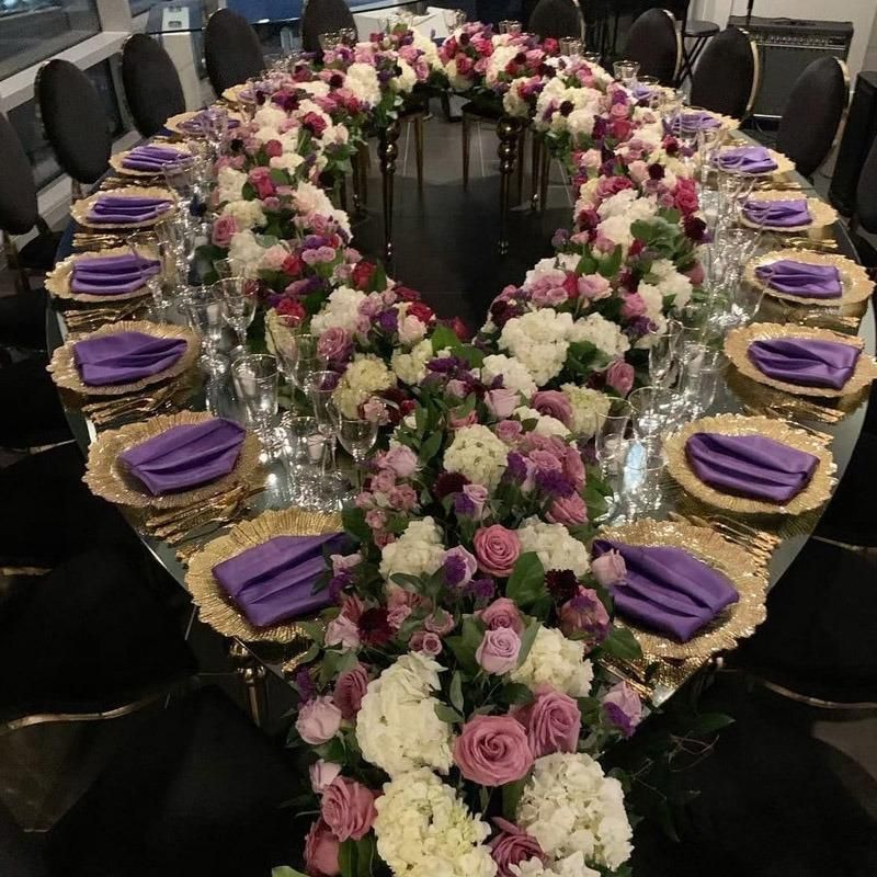 Wedding Golden Chair and Glass Top Event Tables and Chairs Decor