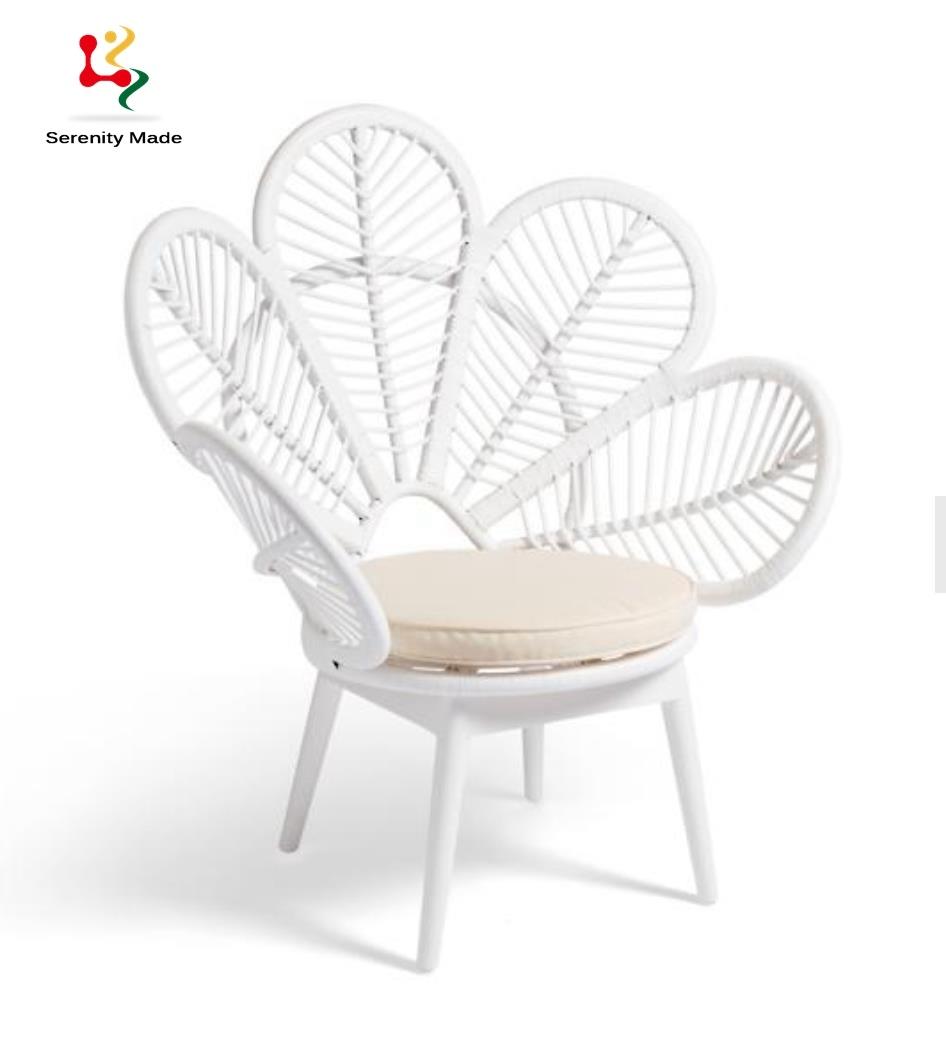 Real Natural Rattan Flower Lounge Chair with Cozy Seat Pad