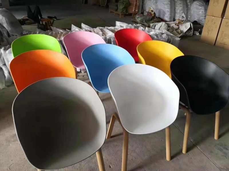 2021 New Design Outdoor Modern Furniture Colorful Plastic Cafe Chairs with Metal Wood Leg