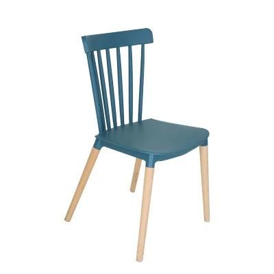 Nordic Style PP Plastic Bistro Dining Chair with Wood Legs