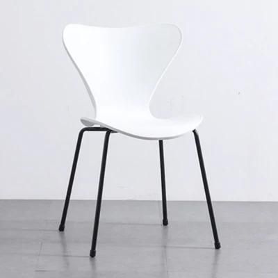 Nordic Style Cheap Price Wholesale Modern PP Seat Plastic Chair White