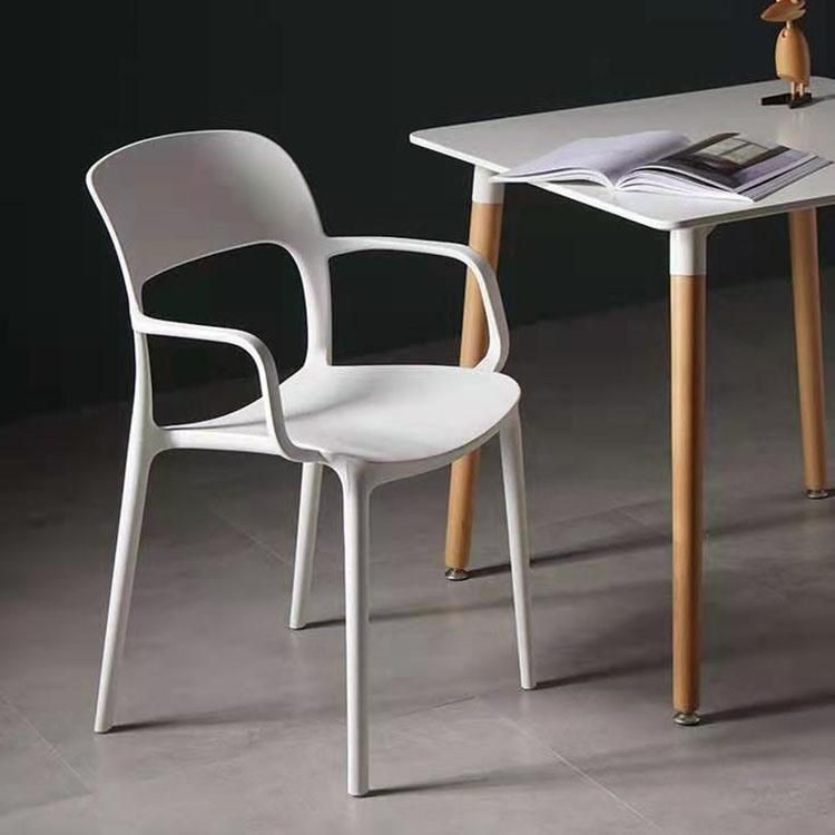 2021 Modern Design PP Lightweight Assembly Style Plastic Dining Chair