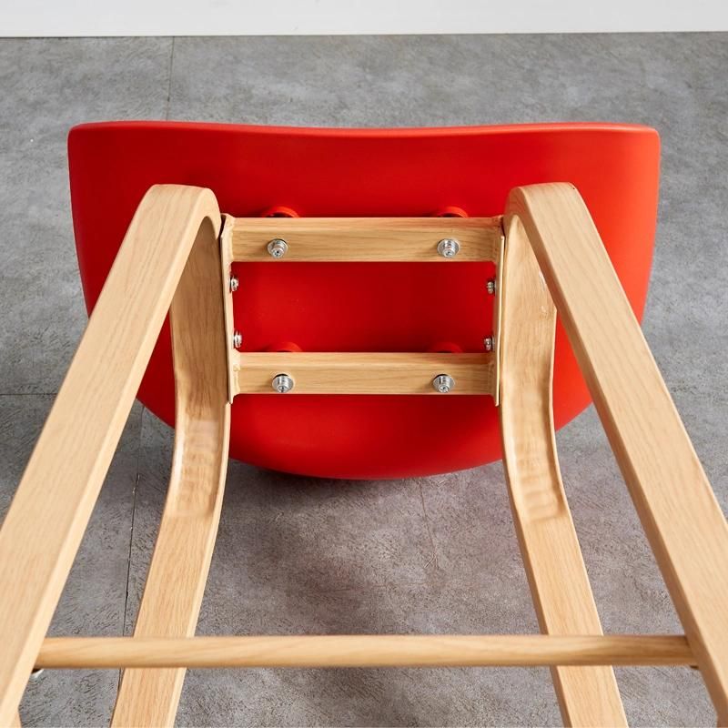 2021 New Design Outdoor Modern Furniture Colorful Plastic Cafe Chairs with Metal Wood Leg