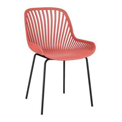 Modern New Design Wedding Chair PP Plastic Chair Metal Legs Chair Back Arms Dining Plastic Chair