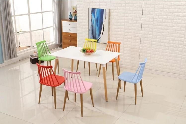 Low Price Simple Design Restaurant Cafe Dining Room Plastic Windsor Dining Chair with Metal Leg