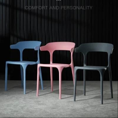 Wholesale Modern Modern Home Scandinavian Designs Furniture Plastic Dining Chair Suppliers Price