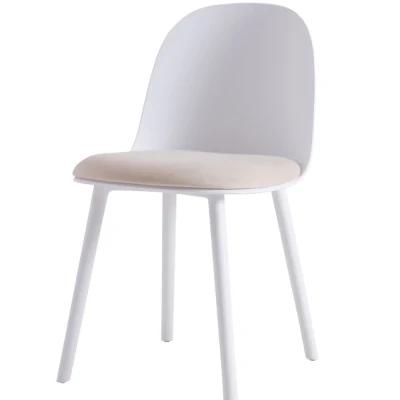 Wholesale Cheap Scandinavian Design Modern Dining Room Sets Plastic Chair Stuhl Dining Chairs with Wooden Leg Chair