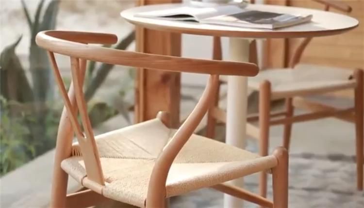 China Factory Wholesale Furniture Hans Wegner Wishbone Solid Wood Y Chair Dining Chair