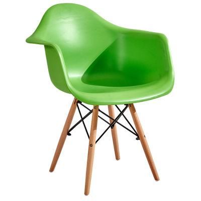 Modern Furniture Luxury Green Plastic Wrapping Chair Garden Chair with Armrest Leisure Entertainment Negotiating Dining Chair Solid Wood Legs