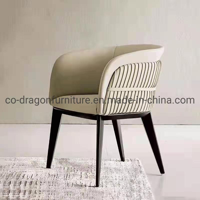 Modern Leather Dining Chair with Wooden Legs for Dining Furniture