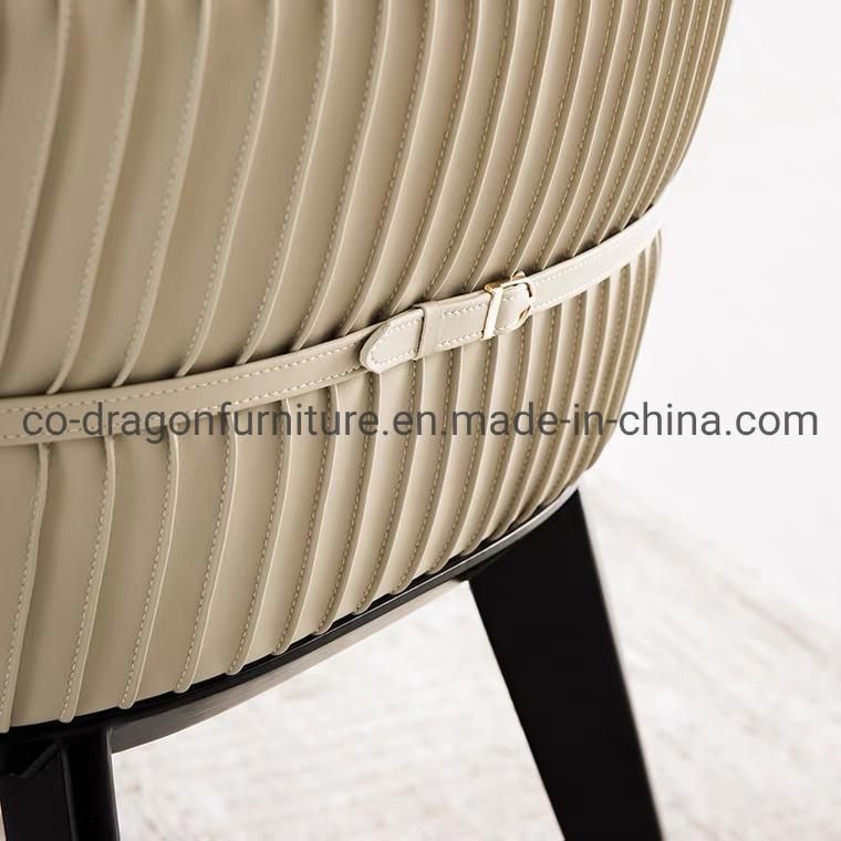 Modern Leather Dining Chair with Wooden Legs for Dining Furniture