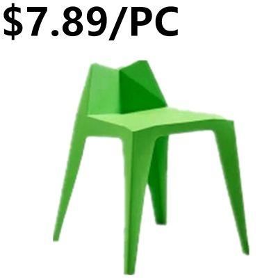 Modern Bright Colored PP Plastic Dining Chair with Wooden Legs