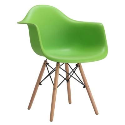 Green Color Scandinavian Plastic Chair PP Plastic Dining Chair Restaurant Nordic Chair Dining