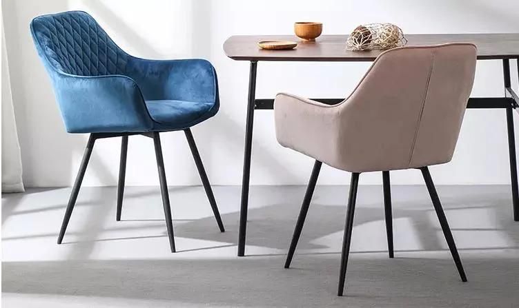 Free Sample Wholesale Nordic Blue Velvet Modern Luxury Design Room Furniture Chair Dining Chairs with Metal Legs Black