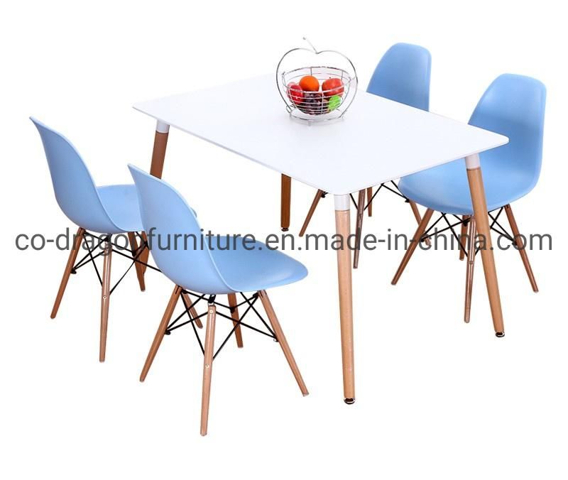 Hot Selling Design PP Back Wood Leg Plastic Dining Chairs