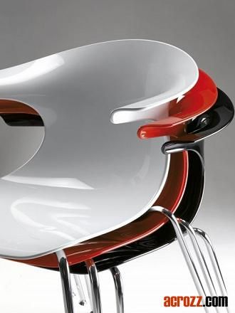 Modern Design Glossy Finishing Loop Armchair