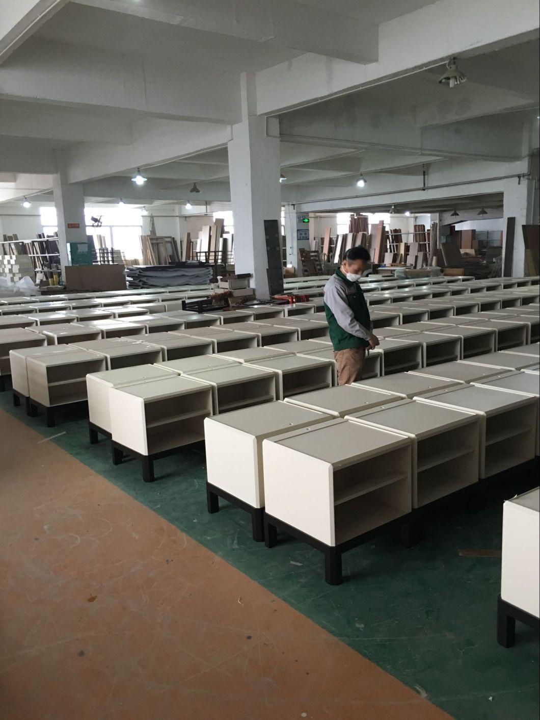 Chinese Customized Modern Style Teak Hotel Bedroom Furniture for Gulf Area