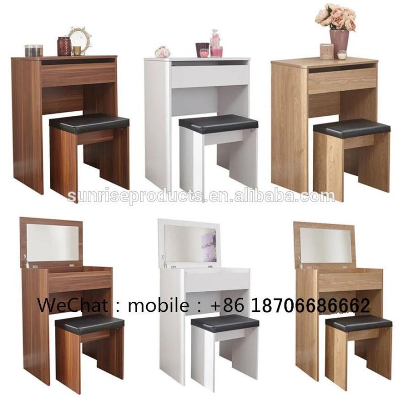 Wooden Dressing Table Vanity Table Tri-Folding Mirror