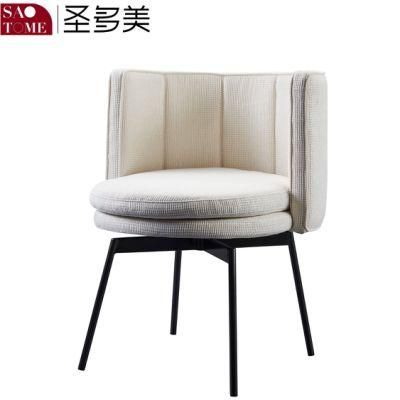 Modern High-End Restaurants Are Furnished with Upholstered Leather Dining Chairs