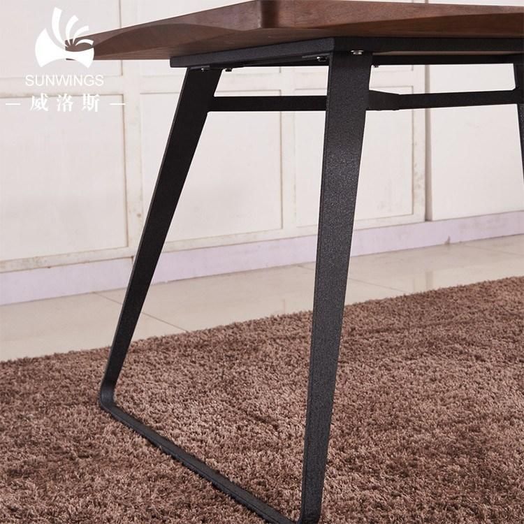 Nordic Wooden Restaurant Furniture Metal Base Dining Table Made in China