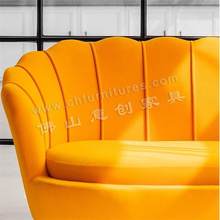 Hyc-Sf04 Modern Home Furniture Sofa Velvet Couch Living Room Sofa Design