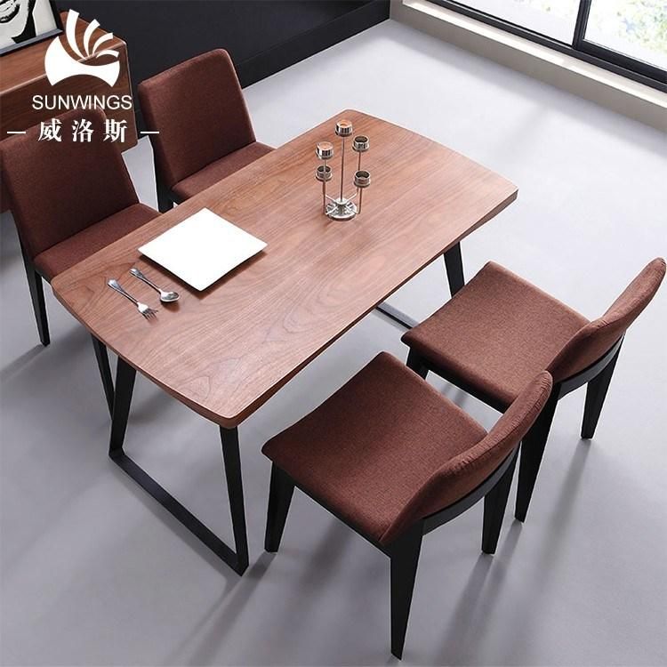 Nordic Wooden Restaurant Furniture Metal Base Dining Table Made in China