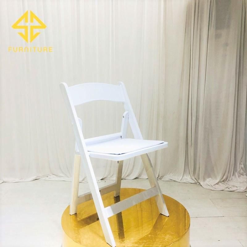 Event Furniture Resin White Folding Dining Chair with Seat Pad