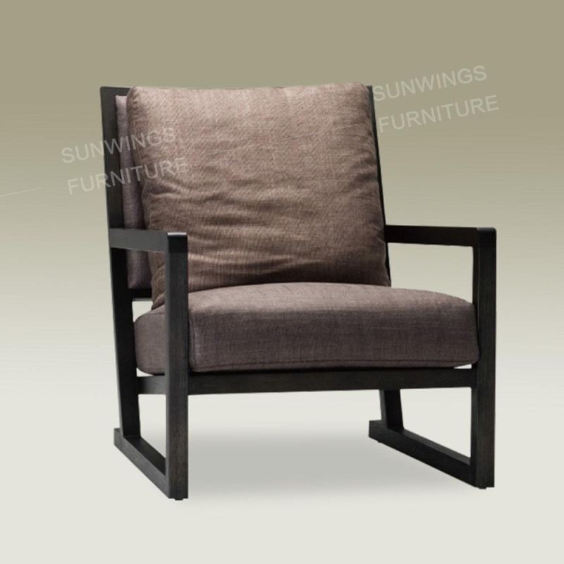 Nordic Solid Wood Lounge Chair Customized Color and Fabric