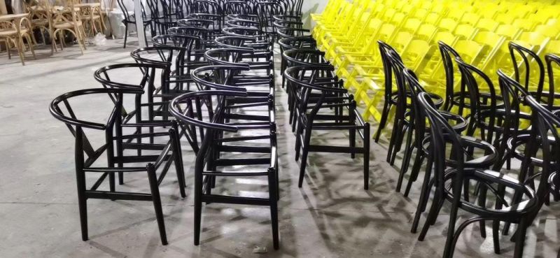 High Quality Solid Wood Rattan Back Louis Chair for Wedding Event