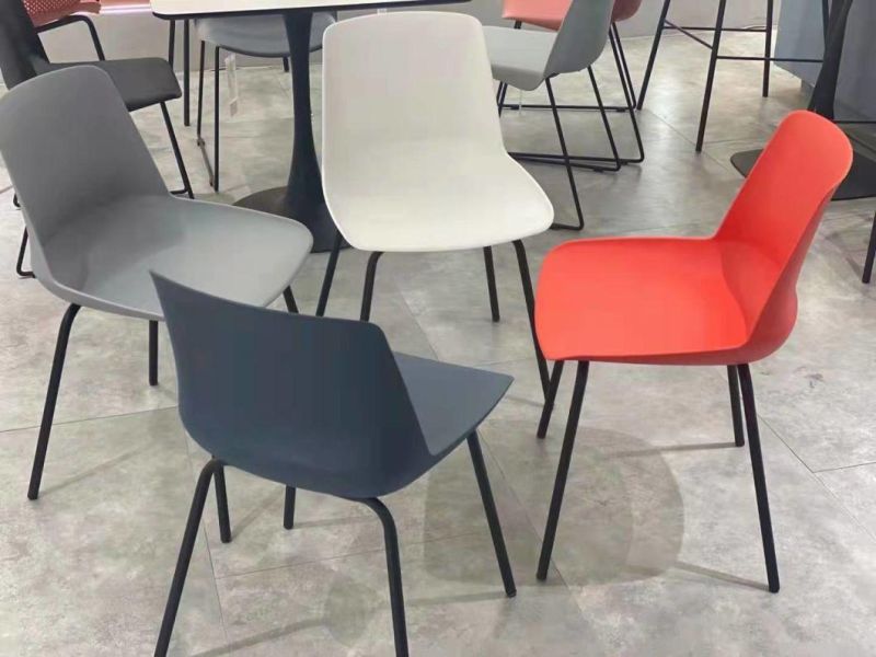 Hot Selling Stackable PP Plastic Cafe Design Dining Chairs with Metal Leg