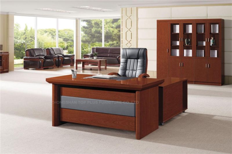 Popular Modern Wooden Painting Manager Clerk Office Desk Office Table Office Furniture (A-6924)