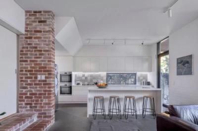 Custom Made Fashionable White Flat Panel Pantry Fitted Kitchen Hotel Project Rangehood Overhead Kitchen Cabinets