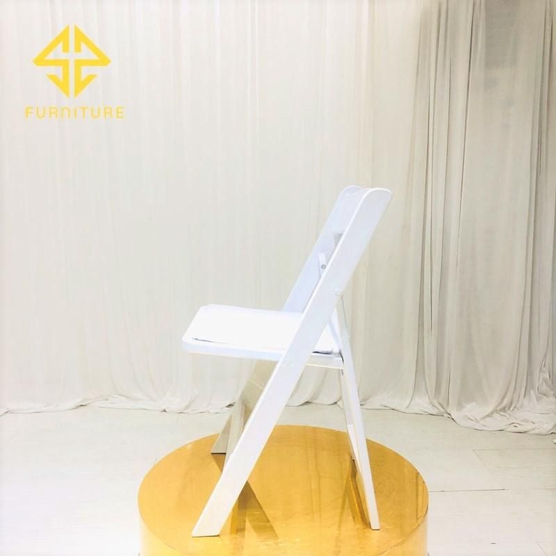 Event Furniture Resin White Folding Dining Chair with Seat Pad