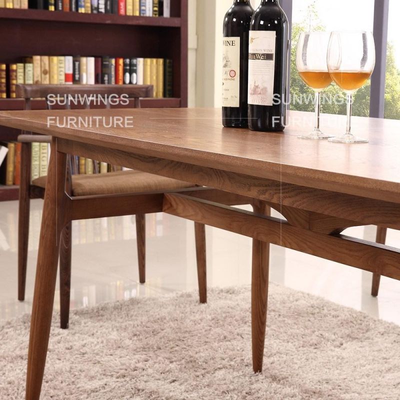 Solid Wood / MDF Veneer Dining Table Walnut Color Accept Customized