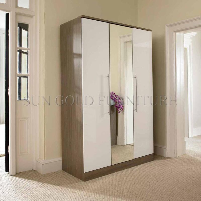 Modern Three Sliding Doors Wardrobe (SZ-SW002)