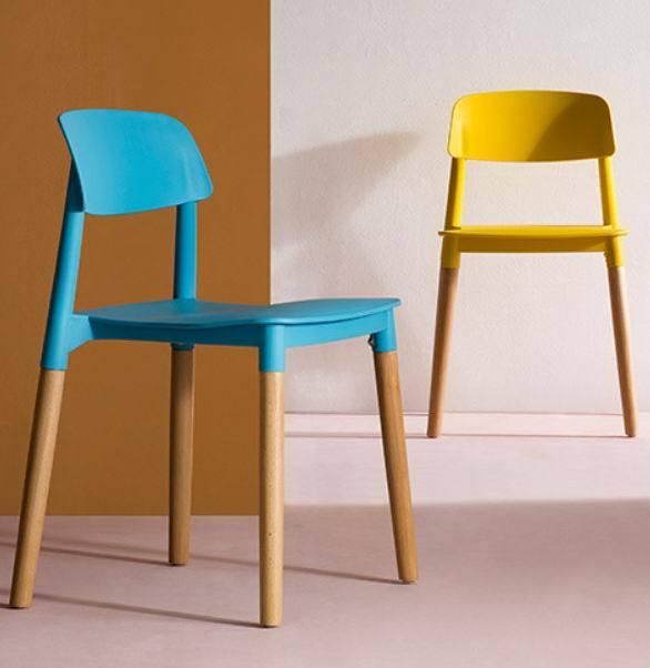 Simple Stackable PP Plastic Chair with Wooden Leg for Apartment