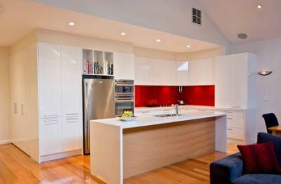 L-Shaped Flat-Panel White Lacquer Pantry Joinery with Beautiful Benchtop Kitchen Cabinets