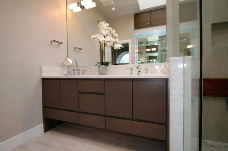 in Stock Chinese Hot Sales Popular Glossy White Floor Mounted One Sink Bathroom Cabinet Set Vanity